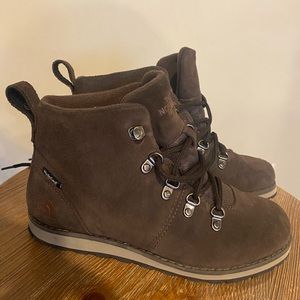 Youth North Face boots